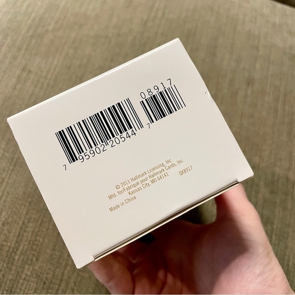 2011 Hallmark Keepsake Christmas Tree Ornament Ireland Angels Around the World - Picture 3 of 7